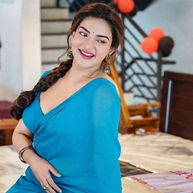 Pretty Poses Of Honey Rose In Red 12 1