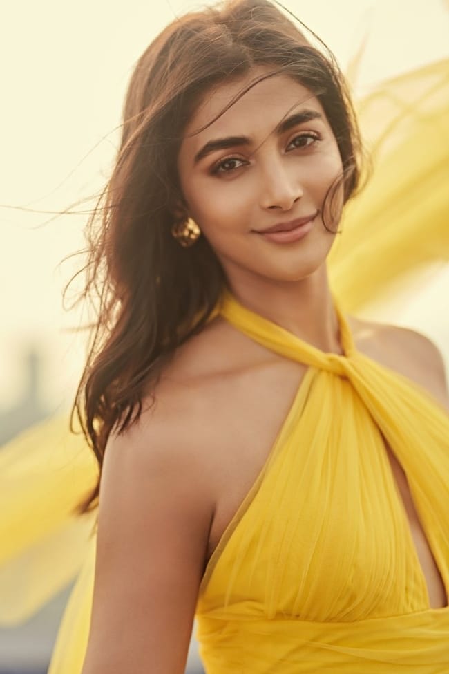 Vivacious Clicks Of Pooja Hegde In Yellow 11