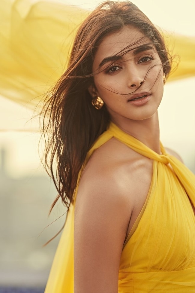 Vivacious Clicks Of Pooja Hegde In Yellow 7